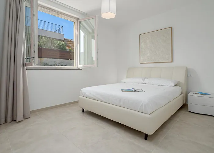 Marina Sardegna * 波尔图波佐